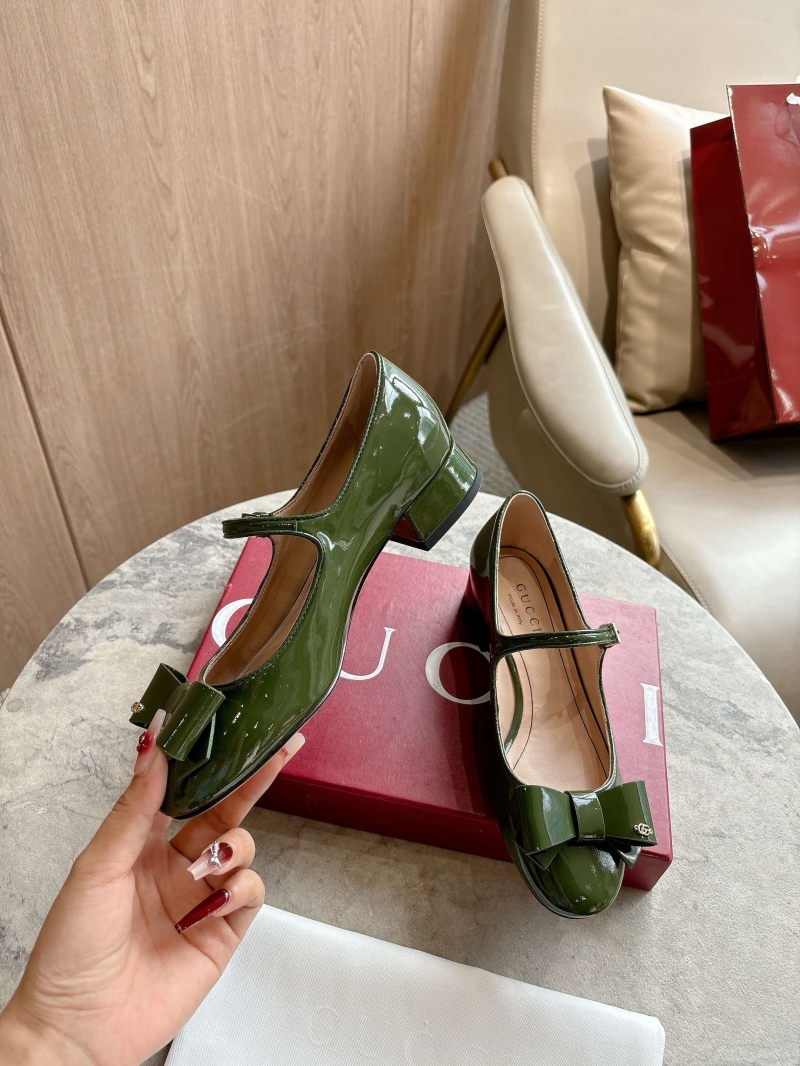 Gvc*1 flat shoes